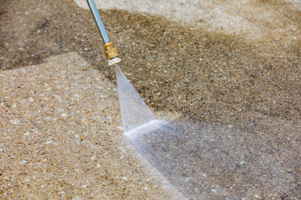 Best Pool Deck Cleaning  in Hallettsville, TX